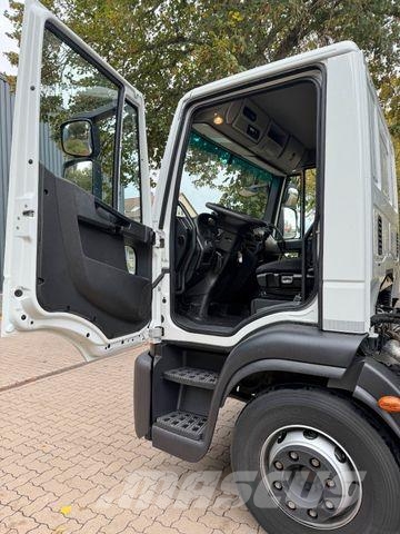 Iveco EUROCARGO 160E210 - Kran - Koffer - 32 TKm Vlakke laadvloer met kraan