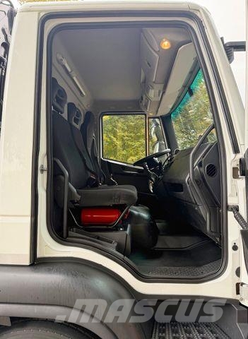 Iveco EUROCARGO 160E210 - Kran - Koffer - 32 TKm Vlakke laadvloer met kraan