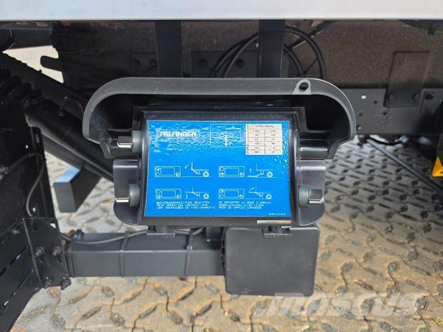 Iveco Eurocargo 75-210 / Ladebordwan Furgonetas de caja cerrada
