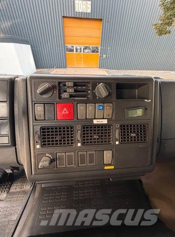 Iveco EUROCARGO FF95E18W - LF8 - 4x4 - 18 TKm Autre camion
