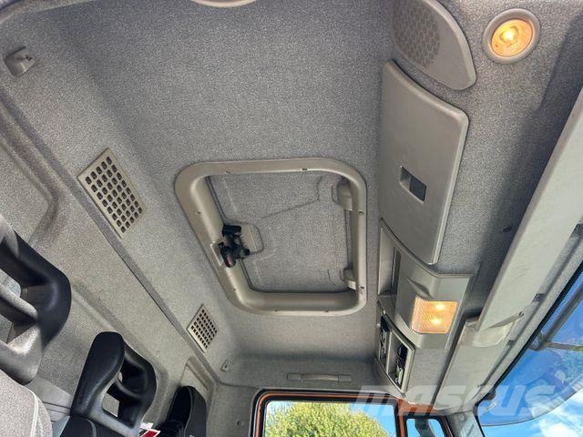 Iveco EuroCargo ML 120 E18 / Hiab 066 + Funk / LBW Pritschenwagen/Pritschenwagen mit Seitenklappe
