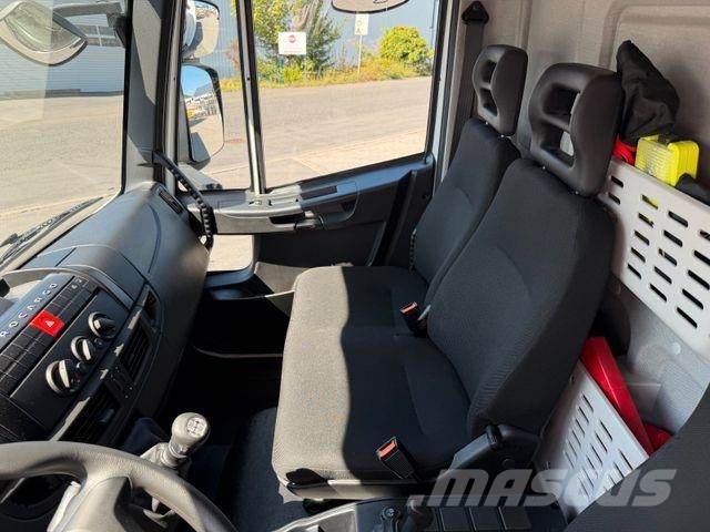 Iveco Eurocargo ML120E25 LBW Palfinger 1.500kg 3 Sitze Skriňová nadstavba