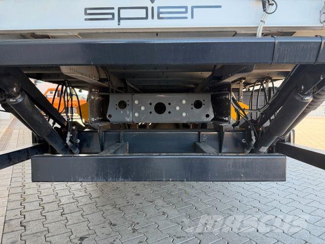 Iveco Eurocargo ML120E25 LBW Palfinger 1.500kg 3 Sitze Skriňová nadstavba