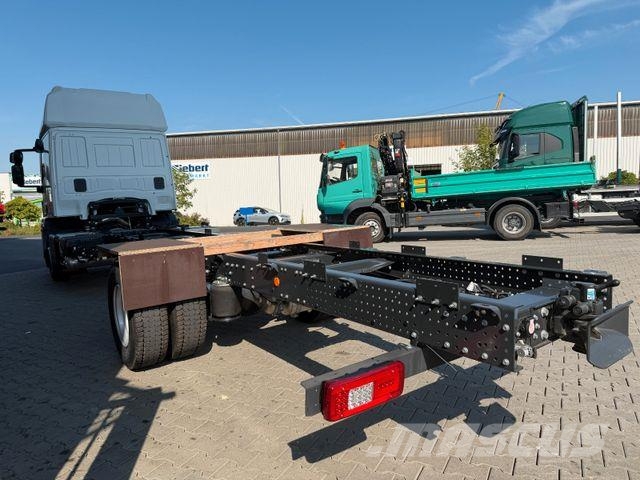 Iveco Eurocargo ML140E28/P Bett AHK Klima Standheizung Fülkés alváz