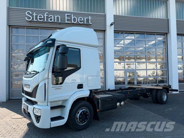 Iveco Eurocargo ML140E28/P Bett AHK Klima Standheizung Fülkés alváz
