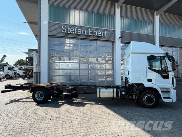 Iveco Eurocargo ML140E28/P Bett AHK Klima Standheizung Fülkés alváz