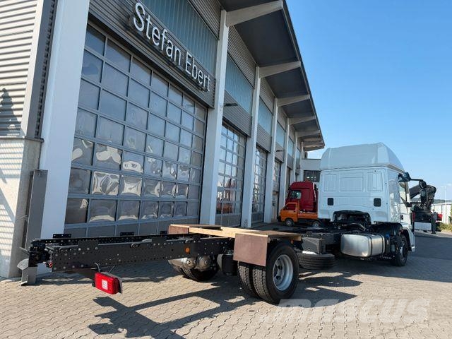 Iveco Eurocargo ML140E28/P Bett AHK Klima Standheizung Fülkés alváz