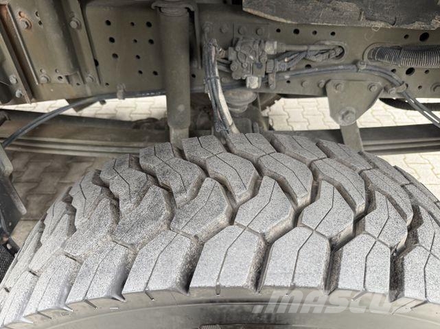 Iveco EuroTrakker 190E35W 4X4 Ex Armee Camiones con chasís y cabina