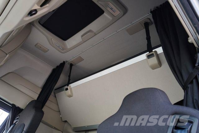 Iveco S-WAY / 420 / E 6 / KONTENER + WINDA / 22 PALETY 탑차 트럭