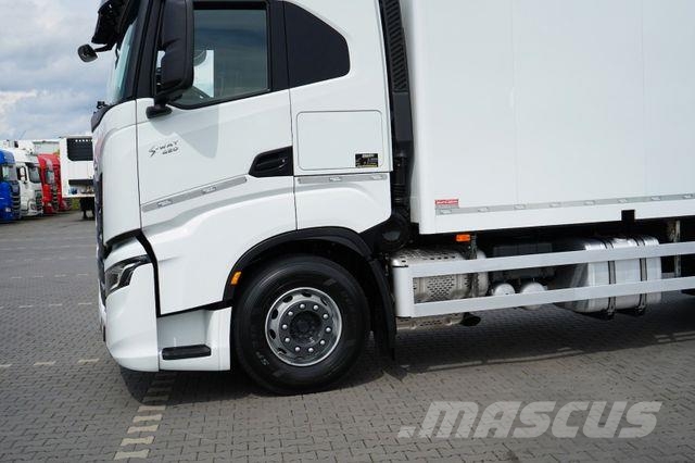Iveco S-WAY / 420 / E 6 / KONTENER + WINDA / 22 PALETY 탑차 트럭
