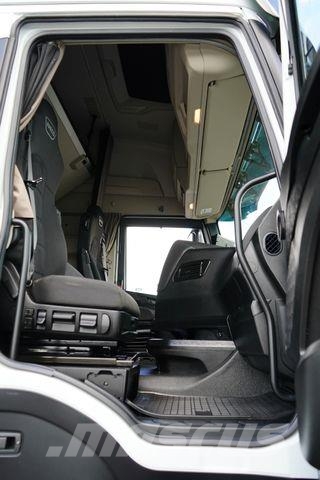 Iveco S-WAY / 420 / E 6 / KONTENER + WINDA / 20 PALET Samochody ciężarowe ze skrzynią zamkniętą