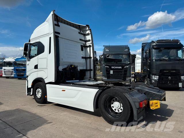 Iveco S-WAY 480 * RETARDER * VOLLVERKLEIDUNG * Vetopöytäautot
