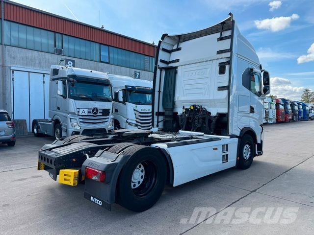 Iveco S-WAY 480 * RETARDER * VOLLVERKLEIDUNG * Vetopöytäautot