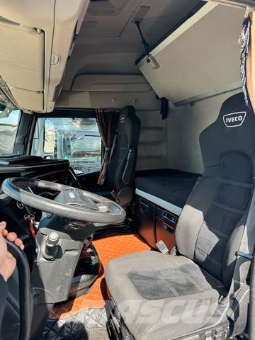 Iveco S-WAY 480 * RETARDER * VOLLVERKLEIDUNG * Vetopöytäautot