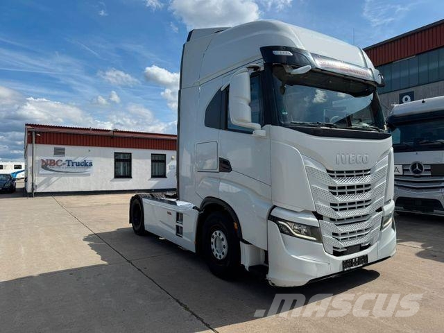 Iveco S-WAY 480 * RETARDER * VOLLVERKLEIDUNG * Vetopöytäautot