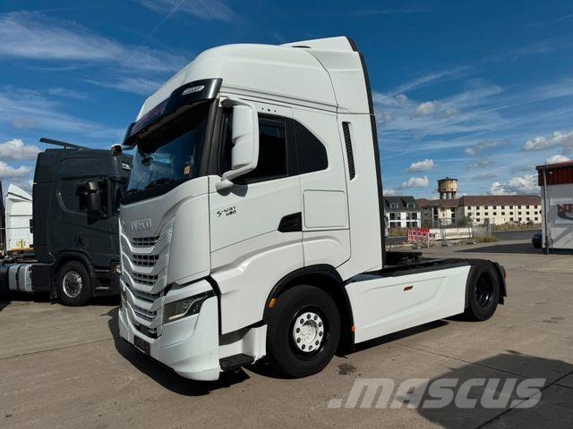 Iveco S-WAY 480 * RETARDER * VOLLVERKLEIDUNG * Vetopöytäautot