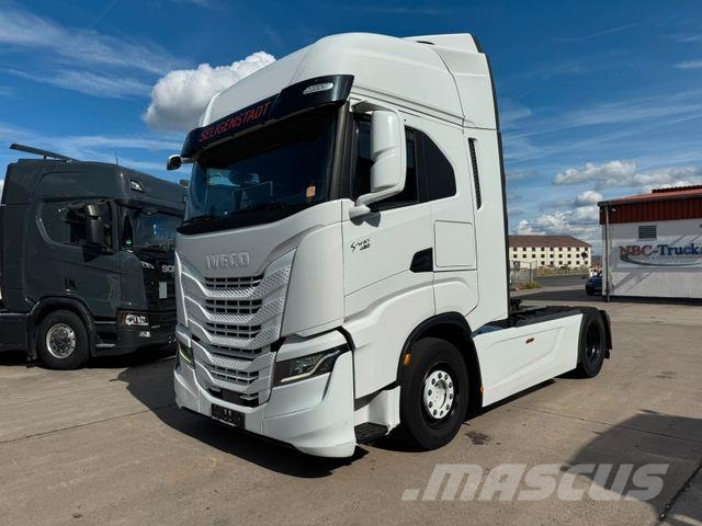 Iveco S-WAY 480 * RETARDER * VOLLVERKLEIDUNG * Vetopöytäautot