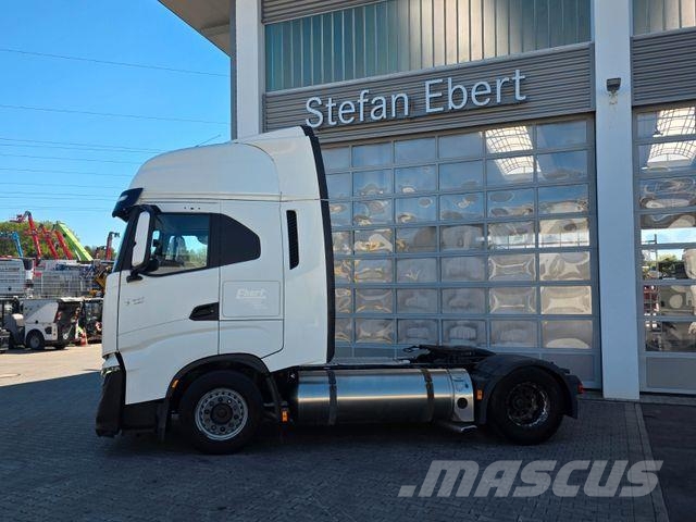 Iveco S-Way AS440S46T/P NP LNG Erdgas Intarder Truck Tractor Units