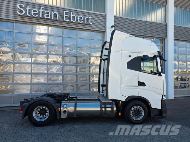 Iveco S-Way AS440S46T/P NP LNG Erdgas Intarder Truck Tractor Units