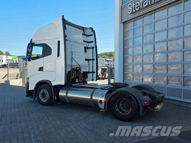 Iveco S-Way AS440S46T/P NP LNG Erdgas Intarder Truck Tractor Units