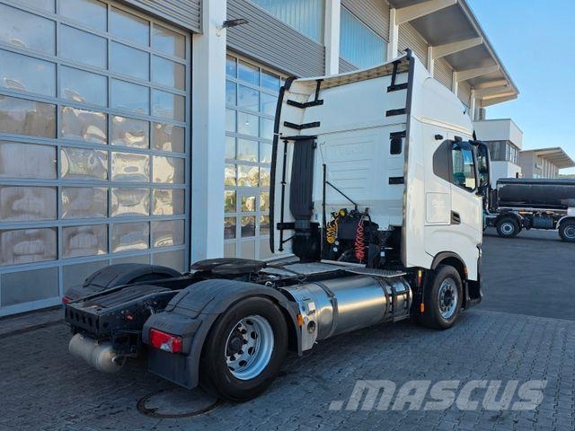 Iveco S-Way AS440S46T/P NP LNG Erdgas Intarder Truck Tractor Units