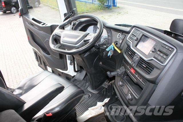 Iveco S-Way AS440S49T/P mit Kipphydraulik Vilcēji