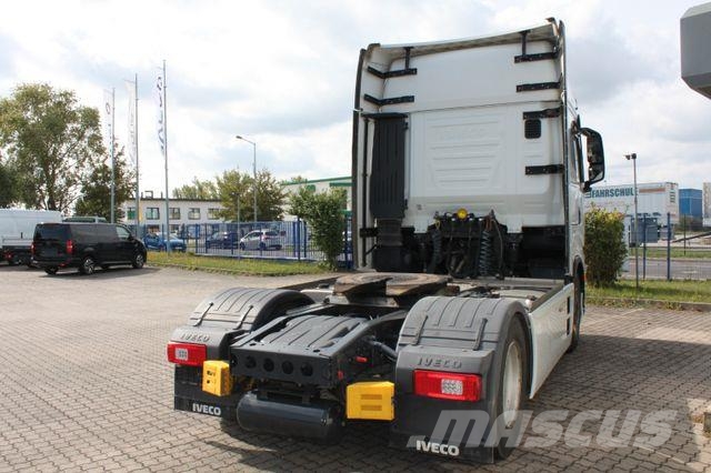 Iveco S-Way AS440S49T/P mit Kipphydraulik Vilcēji
