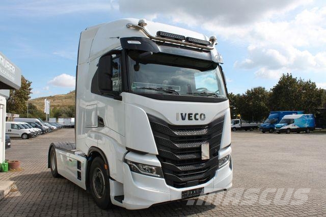 Iveco S-Way AS440S49T/P mit Kipphydraulik Vilcēji
