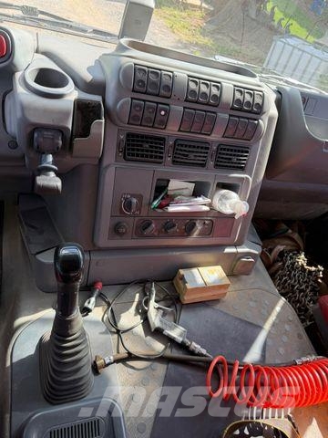 Iveco TRACKER AD 190T36 W 2-Achs Allradkipper Kran Atl Kiper tovornjaki