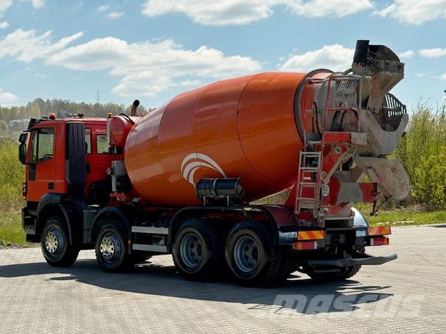 Iveco TRAKKER 410 * Betonmischer * 8x4 * TOPZUSTAND Camiones de concreto