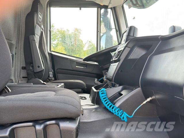 Iveco X WAY 420 * PRITSCHE 6,00* ATLAS 260.3E+FUNK*TOP شاحنات الرافعات