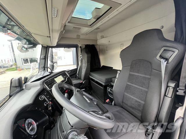 Iveco X-Way 530 Baustoff/Kran/HIAB/L-HIPRO235DLS/NLA Madelautod