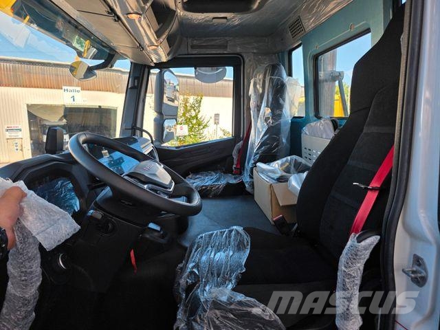 Iveco X-Way AD320X46BZ OFF 8x4 Hiab ULT26S53-W-ITF Alu アームロール