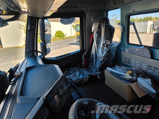 Iveco X-Way AD320X46BZ OFF 8x4 Hiab ULT26S53-W-ITF Alu アームロール
