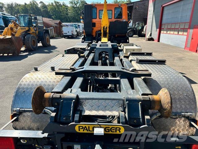 Iveco XWay 480 8x4 BL PALFINGER P24A AK / Retarder Hook lift trucks