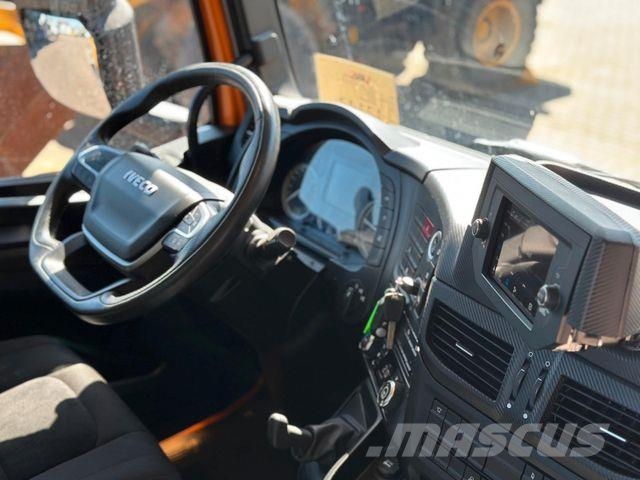 Iveco XWay 480 8x4 BL PALFINGER P24A AK / Retarder Hook lift trucks
