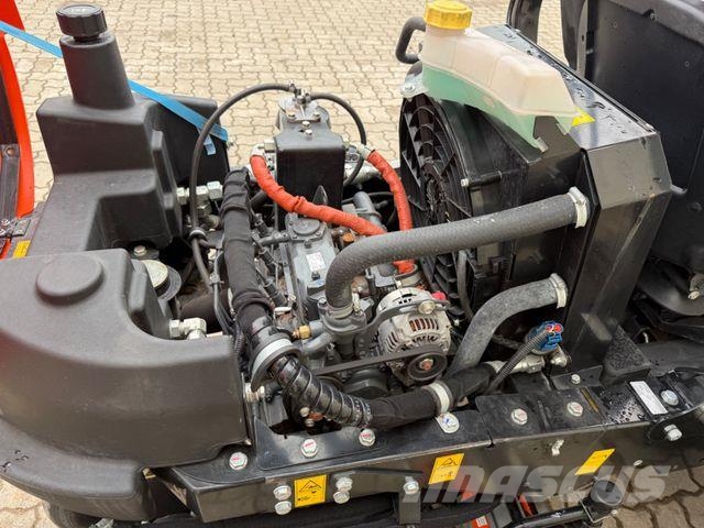 Jacobsen SLF530 3WD / 2021 BJ / 965 Stunden 骑乘式割草机