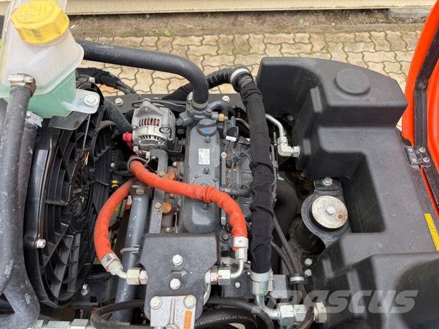 Jacobsen SLF530 3WD / 2021 BJ / 965 Stunden 骑乘式割草机