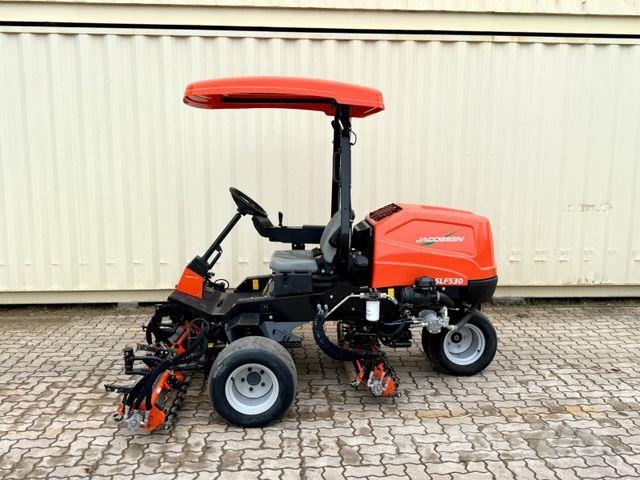 Jacobsen SLF530 3WD / 2021 BJ / 965 Stunden 骑乘式割草机