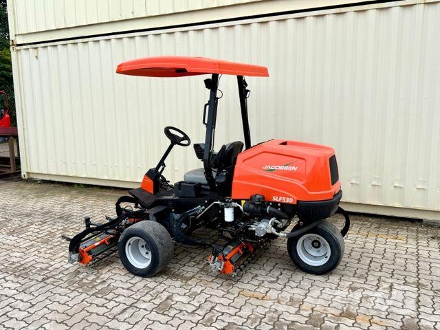 Jacobsen SLF530 3WD / 2021 BJ / 965 Stunden 骑乘式割草机