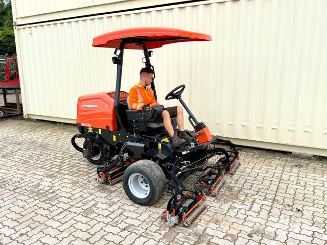 Jacobsen SLF530 3WD / 2021 BJ / 965 Stunden 骑乘式割草机
