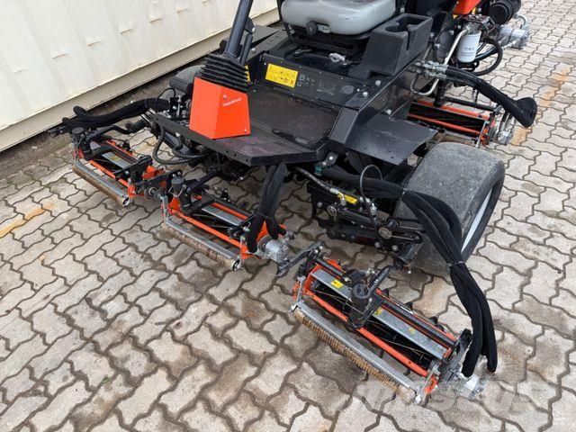 Jacobsen SLF530 3WD / 2021 BJ / 965 Stunden 骑乘式割草机