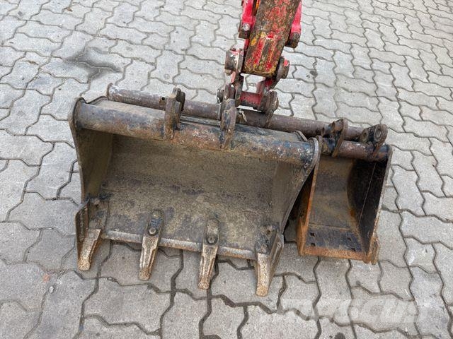 JCB 15C-1 / 2018 BJ / 3 x Löffel Minigraafmachines < 7t