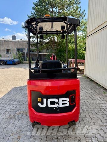 JCB 15C-1 / 2018 BJ / 3 x Löffel Minigraafmachines < 7t