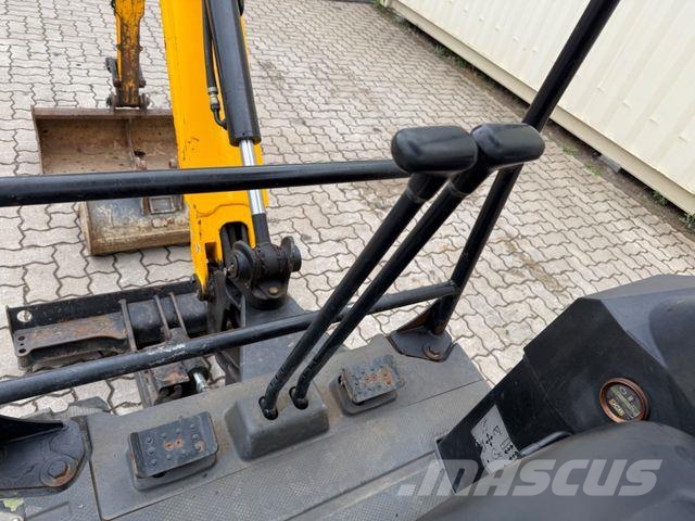 JCB 15C-1 / 789 H / 2 x Löffel Miniexcavadoras