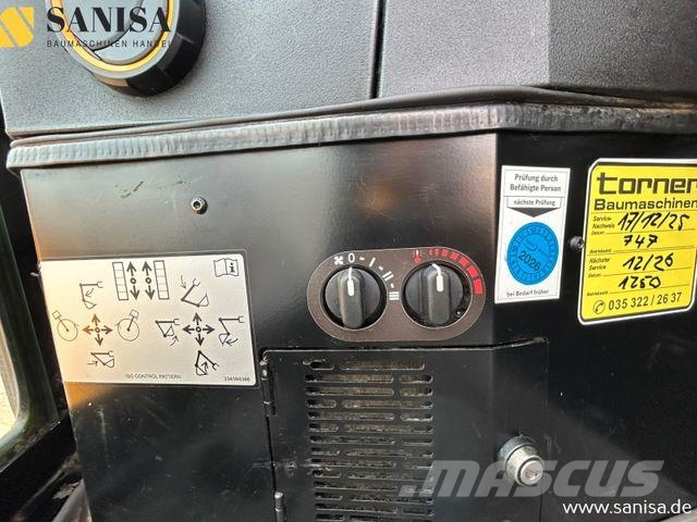 JCB 15C-1/SW/2xLöffel/1,7 t/Schwenkarm Mini bagri <7t