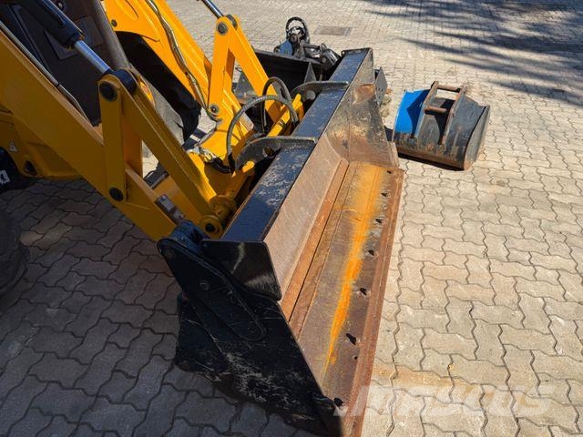 JCB 3CX Compact / 2022 BJ / Hammer + Schaufeln Radlader