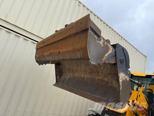 JCB 3CX Plus, 2021 BJ, 5.436 H, 81 KW/ 110 PS Buldoexcavatoare