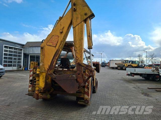 JCB 3DII Backhoe loaders