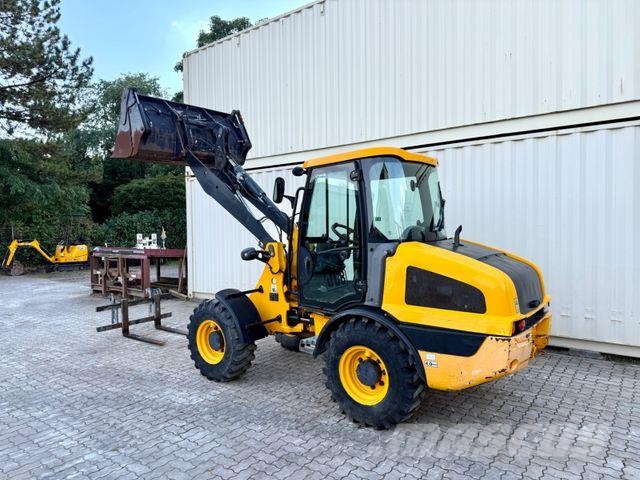 JCB 406 / 2018 BJ / 2.320 H / Schaufel + Gabel Utovarivači na kotačima